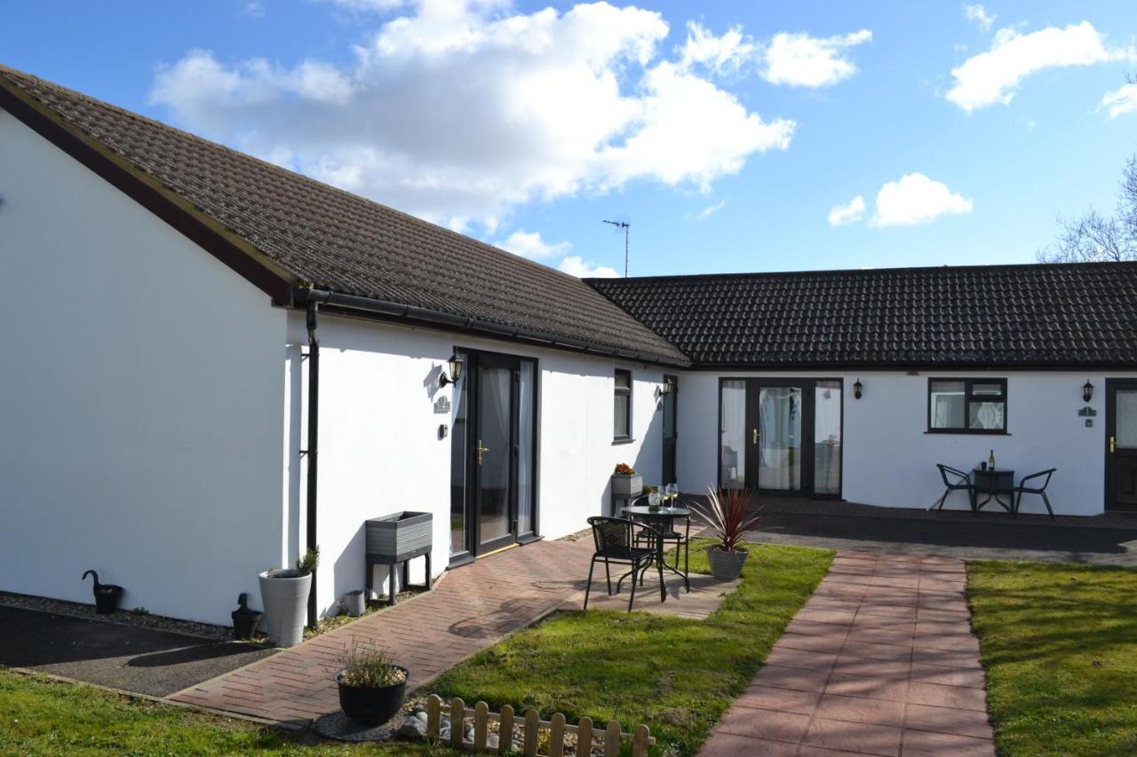 Number 3, Lytton Tree Lodge, Reydon, Southwold エクステリア 写真